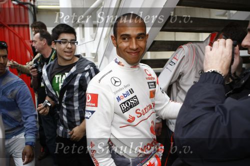 Barcelona 11 maart 2009
Test dag voor de formule 1 teams op het circuit van Barcelona. Lewis Hamilton voor Maclaren Mercedes
Peter Smulders bv