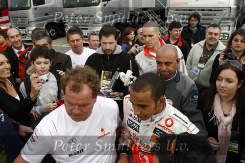 Barcelona 11 maart 2009
Test dag voor de formule 1 teams op het circuit van Barcelona. Lewis Hamilton voor Maclaren Mercedes
Peter Smulders bv