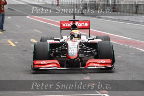Barcelona 11 maart 2009
Test dag voor de formule 1 teams op het circuit van Barcelona. Lewis Hamilton voor Maclaren Mercedes
Peter Smulders bv
