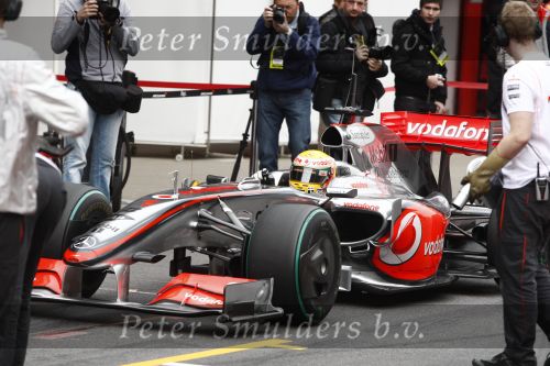 Barcelona 11 maart 2009
Test dag voor de formule 1 teams op het circuit van Barcelona. Lewis Hamilton voor Maclaren Mercedes
Peter Smulders bv