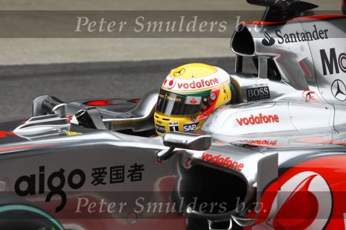 Barcelona 11 maart 2009
Test dag voor de formule 1 teams op het circuit van Barcelona. Lewis Hamilton voor Maclaren Mercedes
Peter Smulders bv