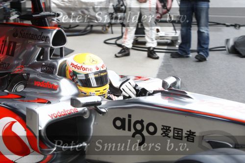 Barcelona 11 maart 2009
Test dag voor de formule 1 teams op het circuit van Barcelona. Lewis Hamilton voor Maclaren Mercedes
Peter Smulders bv