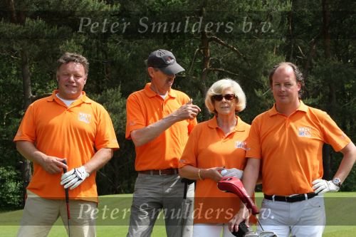 Ommen, 25 Mei 2009 Energy4all Golfdag 2009 op golfbaan Hooge Graven
met veel BN-ers, georganiseerd door golfpro Joost Hage en zijn vrouw Gina Hage
Lia v d Berg
Peter Smulders BV Eindhoven