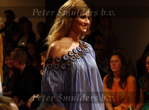 Amsterdam 2 maart 2009
Modeshow Jos Raak bij Loods 6 in Amsterdam. Lieke v Lexmond met bolhoedje
Peter Smulders bv