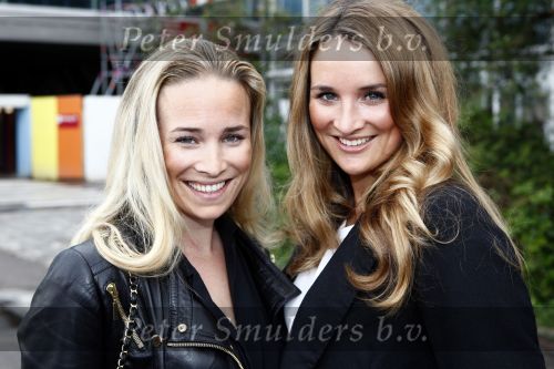 Amsterdam 17 mei 2009
Coiffure awards in de Rai. Lieke v Lexmond met zus
Peter Smulders bv