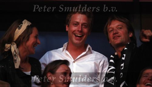 Amsterdam 26 mei 2008
 Lieke v Lexmond en Mark v Eeuwen tijdens het meezing concert van Andre Hazes in de arena.