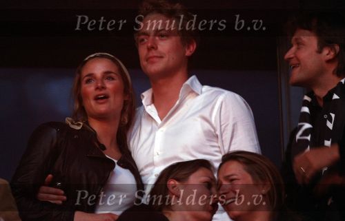 Amsterdam 26 mei 2008
 Lieke v Lexmond en Mark v Eeuwen tijdens het meezing concert van Andre Hazes in de arena.