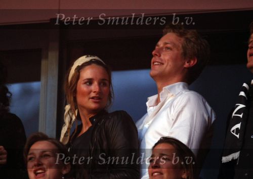 Amsterdam 26 mei 2008
 Lieke v Lexmond en Mark v Eeuwen tijdens het meezing concert van Andre Hazes in de arena.