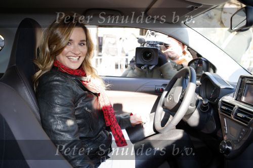 Amsterdam 31 januari 2009
Fajah Lourens Lieke v Lexmond en Renate Verbaan doen mee aan race met de nieuwe Toyota iq op de parkeerplaats bij het Okura.
Peter Smulders bv