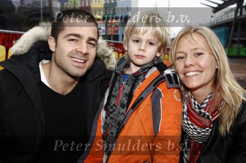 Amsterdam 7 februari 2009
Premiere disneyfilm Bolt in pathe arena. Liesbeth Kamerling met man en zoontje
Peter Smulders bv