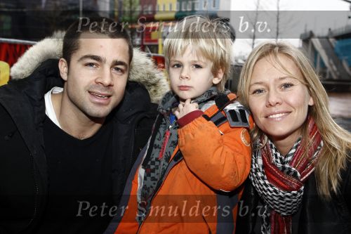 Amsterdam 7 februari 2009
Premiere disneyfilm Bolt in pathe arena. Liesbeth Kamerling met man en zoontje
Peter Smulders bv