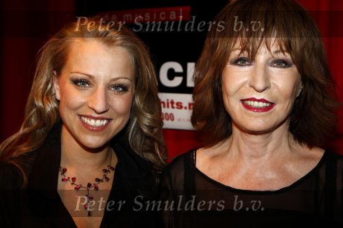 Amsterdam 21 april 2008
Presentatie musical Piaf bij restaurant le Garage. Liesbeth List Geert Hoes Daphne Flint Esther Roord jan elbertse en Ara Halici.
Peter Smulders bv