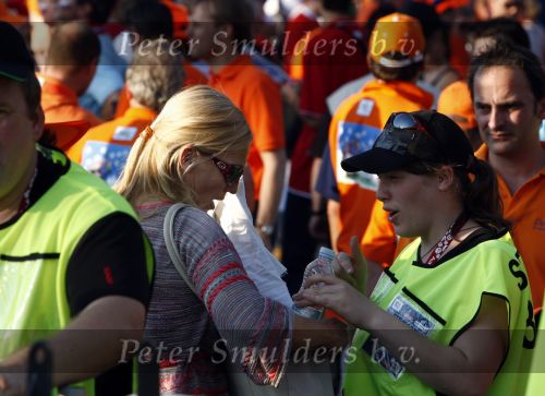 Basel 21 juni 2008
Nederland speelt in de kawrt finale op de ek tegen Rusland. In Basel lopen 150000 supporters van Nederland en maken er een feestje van. 
Liesbeth v Basten