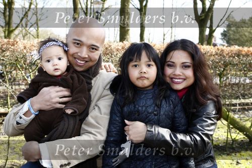 Kaatsheuvel 29 maart 2009
15 jarig bestaan van Princess in de efteling. Linda Wagemakers met man en 2 dochters
Peter Smulders bv
