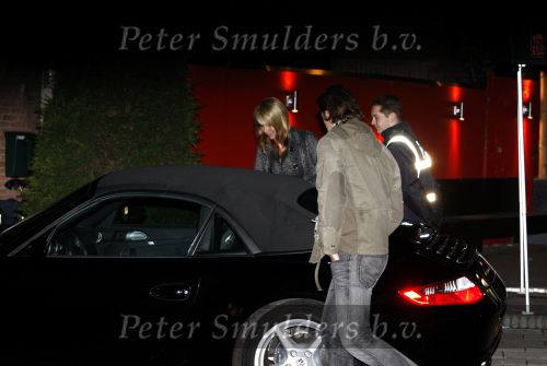 Blaricum 2 februari 2008
Linda de Mol en Jeroen Rietbergen na etentje in restaurant the red  sun en daarna in de porsche cabrio.