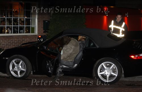 Blaricum 2 februari 2008
Linda de Mol en Jeroen Rietbergen na etentje in restaurant the red  sun en daarna in de porsche cabrio.