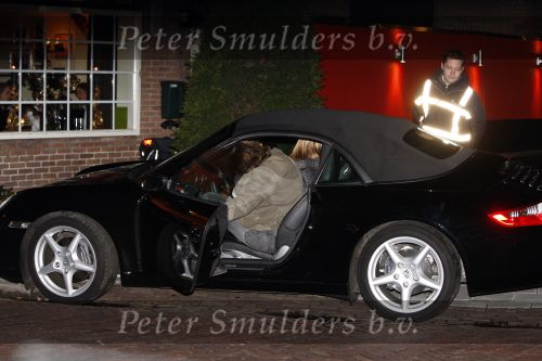 Blaricum 2 februari 2008
Linda de Mol en Jeroen Rietbergen na etentje in restaurant the red  sun en daarna in de porsche cabrio.