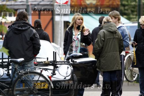 Laren 14 april 2008
Opnames Gooische vrouwen  met Linda de Mol Susan Visser Tjitske Reidinga en Alex Klaasen. Ze rijden in Gooische vrouwen met Linda de Mol haar porsche cabrio.
