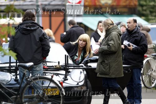 Laren 14 april 2008
Opnames Gooische vrouwen  met Linda de Mol Susan Visser Tjitske Reidinga en Alex Klaasen. Ze rijden in Gooische vrouwen met Linda de Mol haar porsche cabrio.