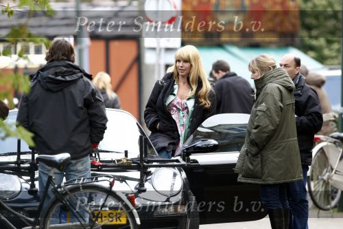 Laren 14 april 2008
Opnames Gooische vrouwen  met Linda de Mol Susan Visser Tjitske Reidinga en Alex Klaasen. Ze rijden in Gooische vrouwen met Linda de Mol haar porsche cabrio.