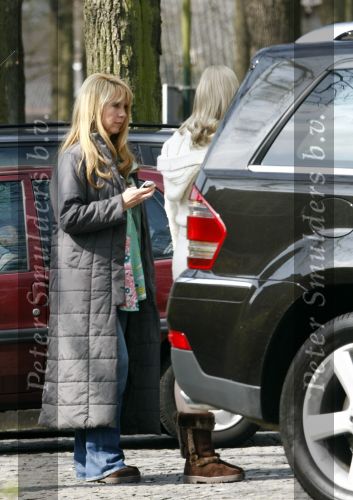 Laren 14 april 2008
Opnames Gooische vrouwen  met Linda de Mol Susan Visser Tjitske Reidinga en Alex Klaasen. Ze rijden in Gooische vrouwen met Linda de Mol haar porsche cabrio.
