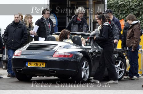Laren 14 april 2008
Opnames Gooische vrouwen  met Linda de Mol Susan Visser Tjitske Reidinga en Alex Klaasen. Ze rijden in Gooische vrouwen met Linda de Mol haar porsche cabrio.