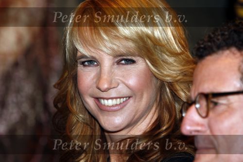 Amsterdam 17 maart 2008
Linda de Mol met vrieninnen bij de premiere van zomerhitte in Tuschinski.
Peter Smulders bv