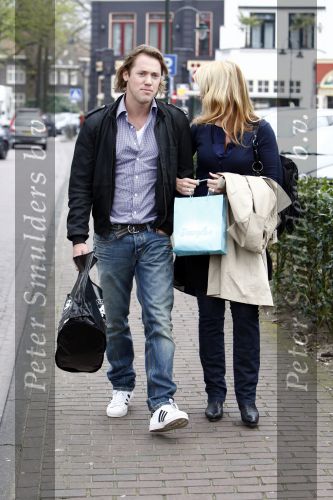 Laren 18  april 2008
Linda de Mol en Jeroen Rietbergen aan het winkelen in Laren op de verjaardag van Jeroen.
Peter Smulders bv