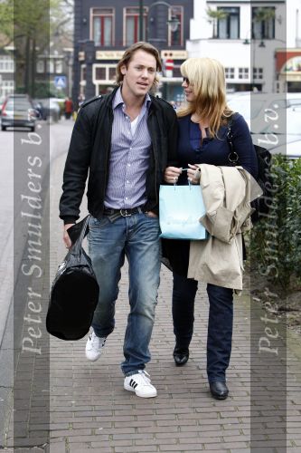 Laren 18  april 2008
Linda de Mol en Jeroen Rietbergen aan het winkelen in Laren op de verjaardag van Jeroen.
Peter Smulders bv