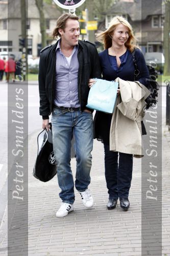 Laren 18  april 2008
Linda de Mol en Jeroen Rietbergen aan het winkelen in Laren op de verjaardag van Jeroen.
Peter Smulders bv