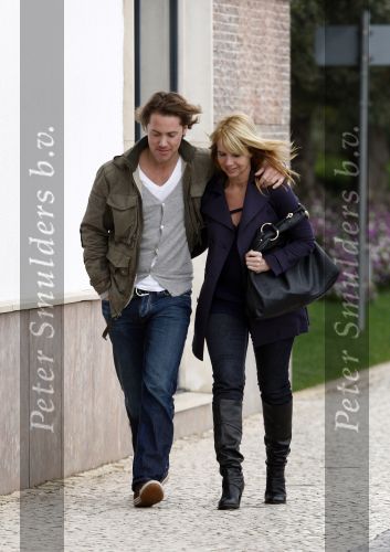Vale do Lobo 22 februari 2008
Linda de Mol op liefdesvakantie met nieuwe vriend Jeroen Rietbegen.
Peter Smulders bv