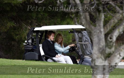 Vale do Lobo 24 februari 2008
Linda de Mol golfend met haar nieuwe vriend Jeroen Rietbergen op vale do lobo  waar Linda een huis heeft.
Peter Smulders bv