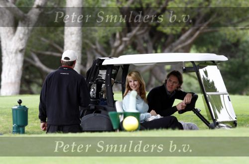 Vale do Lobo 24 februari 2008
Linda de Mol golfend met haar nieuwe vriend Jeroen Rietbergen op vale do lobo  waar Linda een huis heeft.
Peter Smulders bv