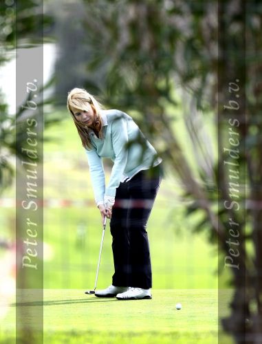 Vale do Lobo 24 februari 2008
Linda de Mol golfend met haar nieuwe vriend Jeroen Rietbergen op vale do lobo  waar Linda een huis heeft.