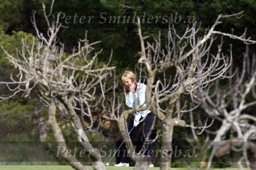 Vale do Lobo 24 februari 2008
Linda de Mol golfend met haar nieuwe vriend Jeroen Rietbergen op vale do lobo  waar Linda een huis heeft.