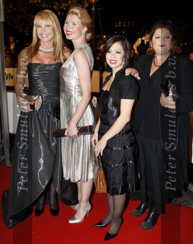 Amsterdam 26 oktober2007
Televizierring 2007 in Carre . Linda de Mol  Annette Malherbe Tjitske Reidinga en Paul de Leeuw.
