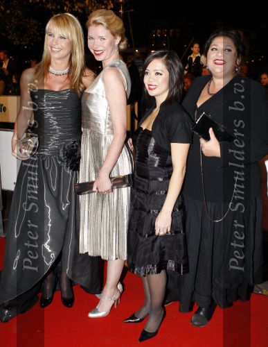 Amsterdam 26 oktober2007
Televizierring 2007 in Carre . Linda de Mol  Annette Malherbe Tjitske Reidinga en Paul de Leeuw.