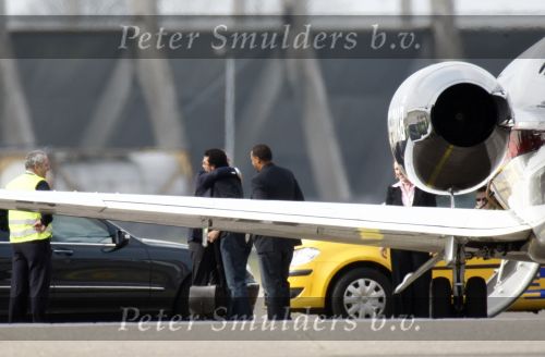 Schiphol 15 maart 2008
Lionel Ritchie arriveert met een prive vliegtuig op schiphol oost. Mike Dobbinga ontvangt hem.
Peter Smulders bv