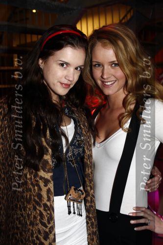 Amsterdam 2 maart 2009
Modeshow Jos Raak bij Loods 6 in Amsterdam. Lisa  Liza Sips en marly v d Velde
Peter Smulders bv