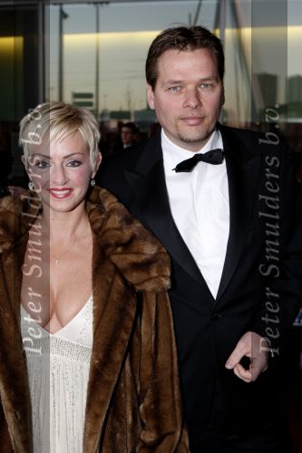 Rotterdam 16 december 2007
premiere Evita in het nieuwe Luxor theater. Lone v Roosendaal met man