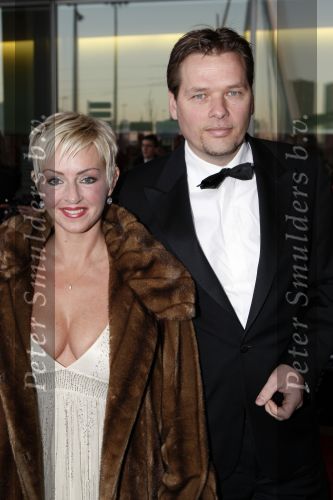 Rotterdam 16 december 2007
premiere Evita in het nieuwe Luxor theater. Lone v Roosendaal met man