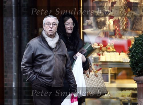 Amsterdam 3 februari 2009
Louis v dijk en zijn vriendin doen boodschappen op de cornelis schuytstraat.
Peter Smulders bv