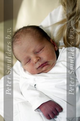 Fijnaart 11 mei 20-09
Frans en Mariska bauer met hun lasatste aanwinst Lucas. Ook Christiaan Frans en Jan waren natuurlijk aanwezig.
Peter Smulders bv
