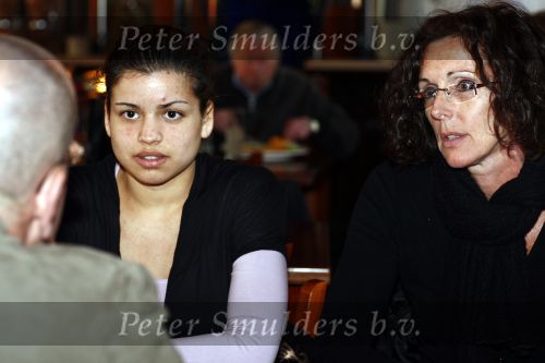 Amsterdam 24 april 2009
Fred Teeven heeft gesprek met Lucia en maria Mosterd op het centraal station van Amsterdam.
Peter Smulders bv