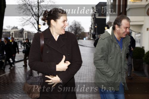 Amsterdam 10 maart 2008
Presentatie dvd box Wim Sonneveld in Carre. Maarten Spanjer met vriendin
Peter Smulders bv