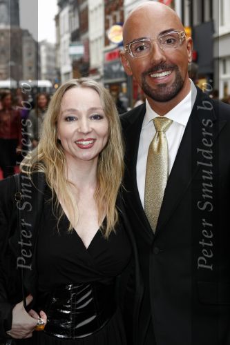 Amsterdam 16 april 2009
Premiere He \'s not just into you in Tuschinski. Maik de Boer met een vriendin
Peter Smulders bv