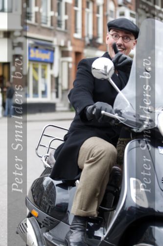 Amsterdam 31 oktober 2007
Maik de Boer op zijn vespa scooter.
