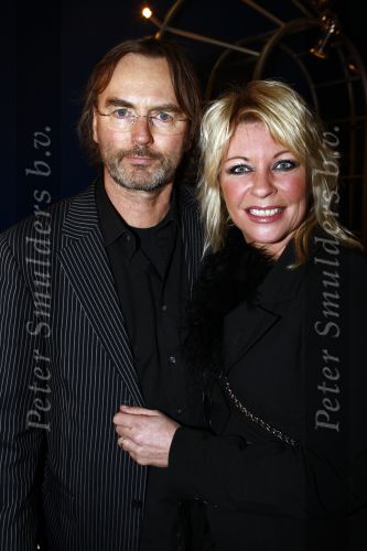 Hilversum 5 maart 2009
Uitreiking gouden buma harpen in studi 21. Manuela kemp met vriend
Peter Smulders bv