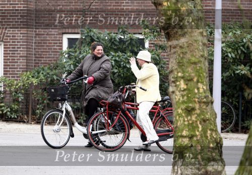 Amsterdam 20 februari 2008
Annette Malherbe samen met Marc Marie Huybregts op de fiets in het vondelpark en de pc hooftstraat.
Peter Smulders bv