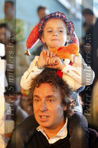 Amsterdam 6 oktober 2007
Leontine Marco Jada Senna en Luca Borsato bij de premiere van de Kabouter Plop film in de amsterdam arena Pathe.